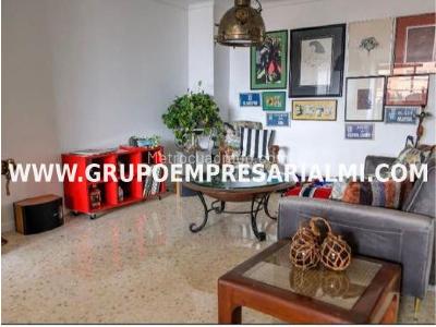 Apartamento de 4 alcobas en venta en El Diamante No. 2, Medellín, 243 m² · foto 15 de 20