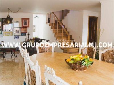 Apartamento de 4 alcobas en venta en El Diamante No. 2, Medellín, 243 m² · foto 3 de 20