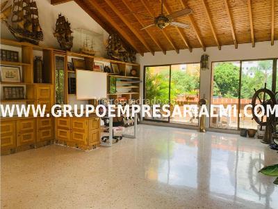 Apartamento de 4 alcobas en venta en El Diamante No. 2, Medellín, 243 m² · foto 9 de 20