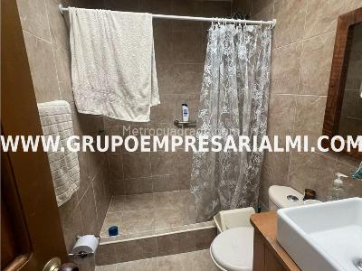 Casa de 5 alcobas en venta en Los Colores, Medellín, 337 m² · foto 18 de 20