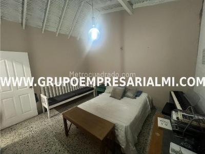 Casa de 5 alcobas en venta en Los Colores, Medellín, 337 m² · foto 7 de 20