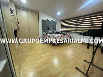Apartamento de 4 alcobas en venta en El Poblado, Medellín, 440 m² · foto 18 de 20
