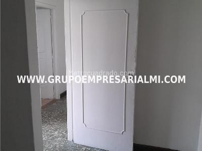 Apartamento de 4 alcobas en venta en Boston, Medellín, 93 m² · foto 10 de 18