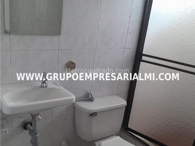 Apartamento de 4 alcobas en venta en Boston, Medellín, 93 m² · foto 16 de 18