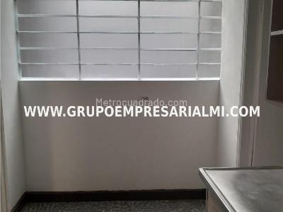 Apartamento de 4 alcobas en venta en Boston, Medellín, 93 m² · foto 2 de 18
