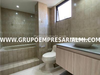 Apartamento de 3 alcobas en arriendo en Los Naranjos, Medellín, 145 m² · foto 14 de 17