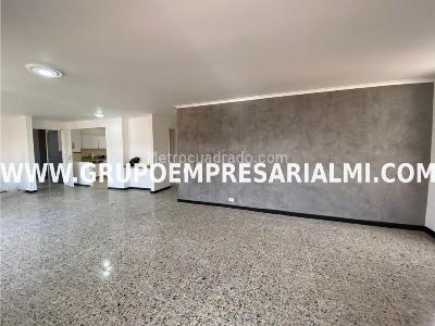 Apartamento de 3 alcobas en arriendo en Los Naranjos, Medellín, 145 m² · foto 3 de 17