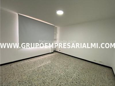 Apartamento de 3 alcobas en arriendo en Los Naranjos, Medellín, 145 m² · foto 7 de 17