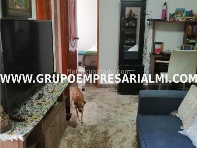 Apartamento de 3 alcobas en venta en Niquia, Bello, 55 m² · foto 2 de 20