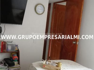 Apartamento de 3 alcobas en venta en Niquia, Bello, 55 m² · foto 13 de 20