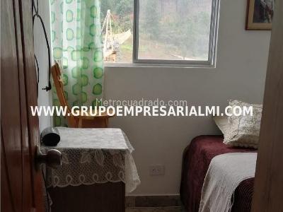 Apartamento de 3 alcobas en venta en Niquia, Bello, 55 m² · foto 17 de 20