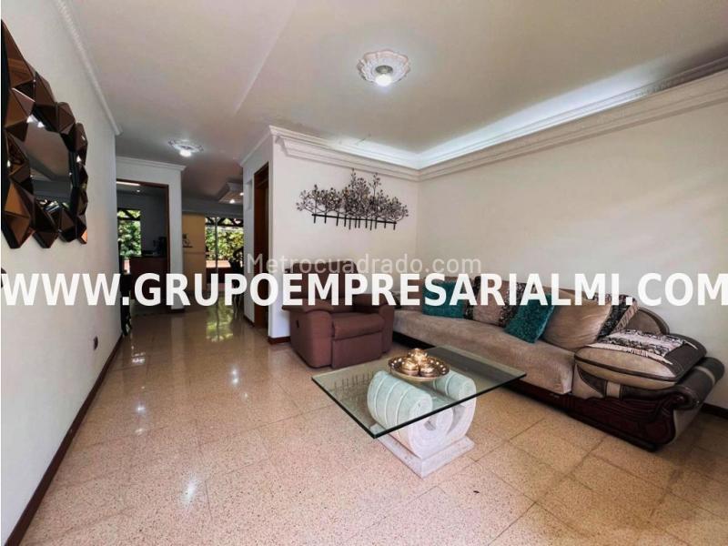 Furnished 4BR Apartment in Belún, Medellín