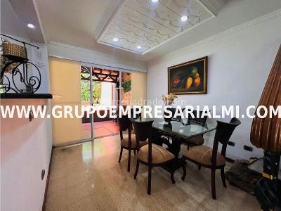 Apartamento de 4 alcobas en arriendo en Loma De Los Bernal, Medellín, 200 m² · foto 5 de 20