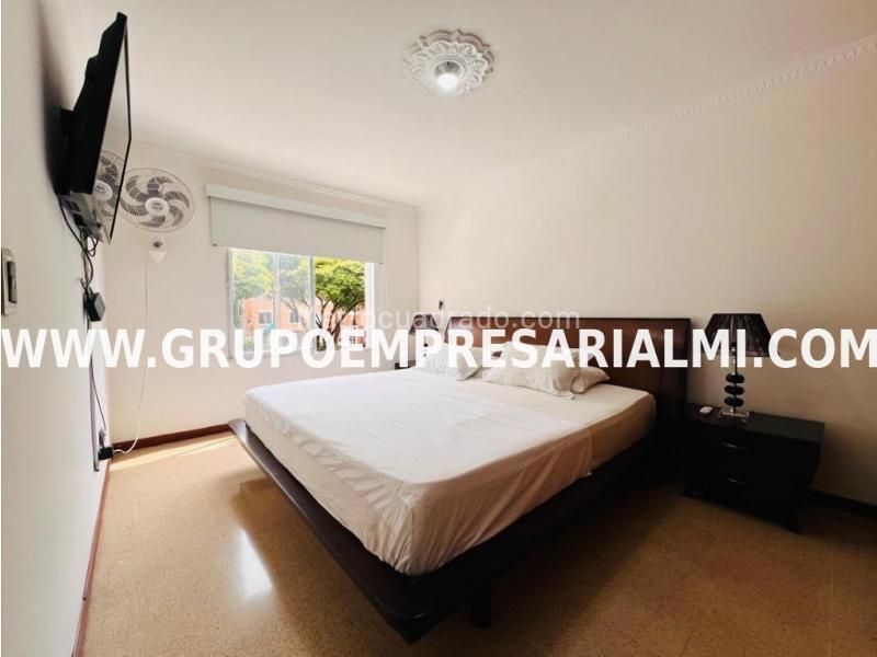 Furnished 4BR Apartment in Belún, Medellín - 9