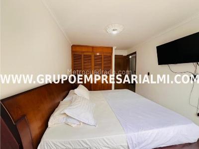 Apartamento de 4 alcobas en arriendo en Loma De Los Bernal, Medellín, 200 m² · foto 10 de 20