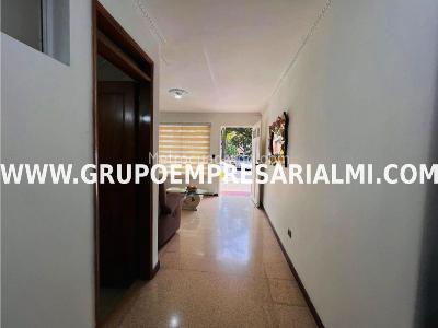 Apartamento de 4 alcobas en arriendo en Loma De Los Bernal, Medellín, 200 m² · foto 20 de 20