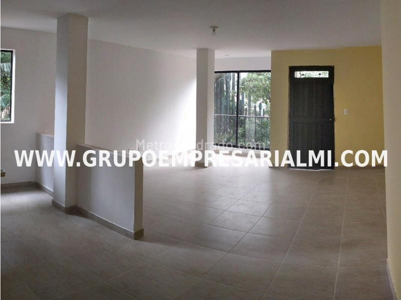 Cómodo Apartamento de 3 Alcobas en Arriendo en Machado - 2