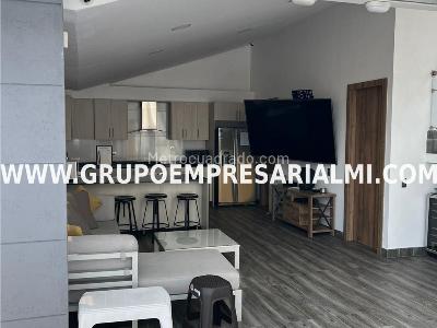 Apartamento de 3 alcobas en arriendo en Conquistadores, Medellín, 200 m² · foto 3 de 20
