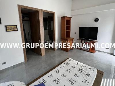 Apartamento de 3 alcobas en arriendo en Conquistadores, Medellín, 200 m² · foto 8 de 20