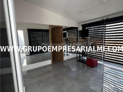 Apartamento de 3 alcobas en arriendo en Conquistadores, Medellín, 200 m² · foto 6 de 20
