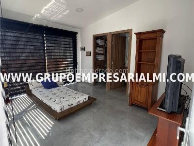 Apartamento de 3 alcobas en arriendo en Conquistadores, Medellín, 200 m² · foto 10 de 20