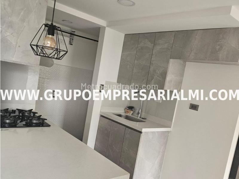 Apartamento de 3 Alcobas en Piso 18 con Jacuzzi en Pajarito, Robledo - 3