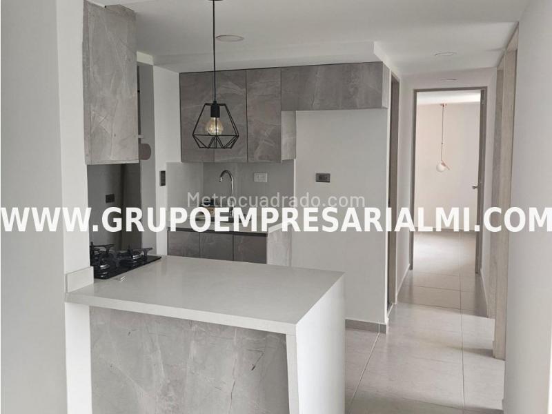 Apartamento de 3 Alcobas en Piso 18 con Jacuzzi en Pajarito, Robledo - 6