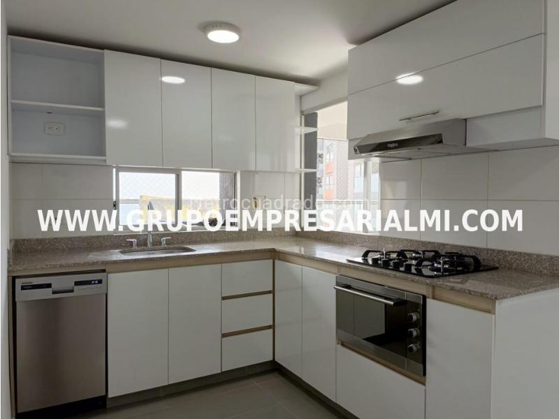 Charming 3BR Apartment in Belen - 7