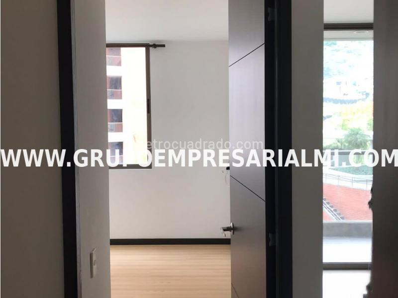 Apartamento Espectacular de 2 Alcobas en Altos del Poblado - 9