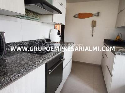 Apartamento de 3 alcobas en arriendo en Conquistadores, Medellín, 135 m² · foto 5 de 24