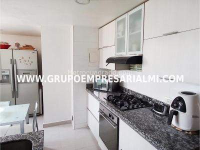 Apartamento de 3 alcobas en arriendo en Conquistadores, Medellín, 135 m² · foto 7 de 24