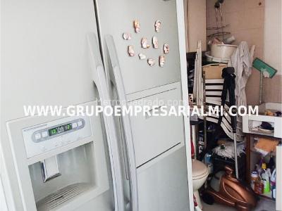 Apartamento de 3 alcobas en arriendo en Conquistadores, Medellín, 135 m² · foto 10 de 24