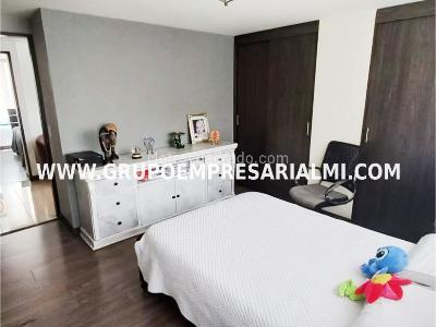 Apartamento de 3 alcobas en arriendo en Conquistadores, Medellín, 135 m² · foto 14 de 24