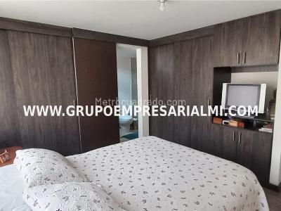Apartamento de 3 alcobas en arriendo en Conquistadores, Medellín, 135 m² · foto 18 de 24