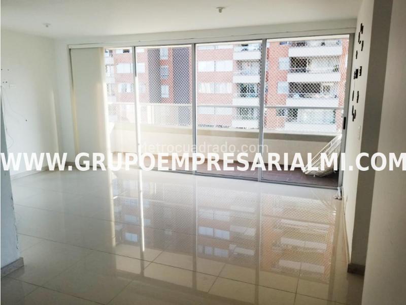 Spectacular 3BR Apartment in Calasanz - 3