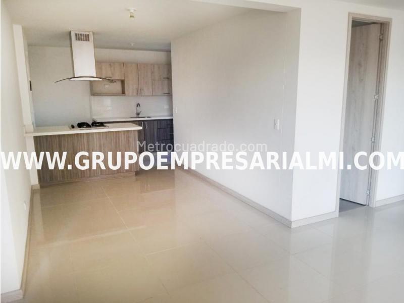 Spectacular 3BR Apartment in Calasanz - 4