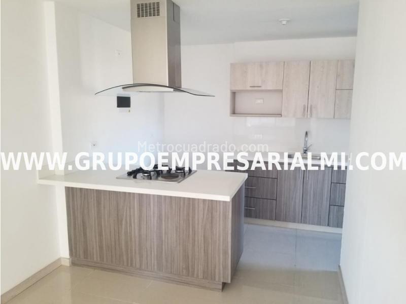 Spectacular 3BR Apartment in Calasanz - 5