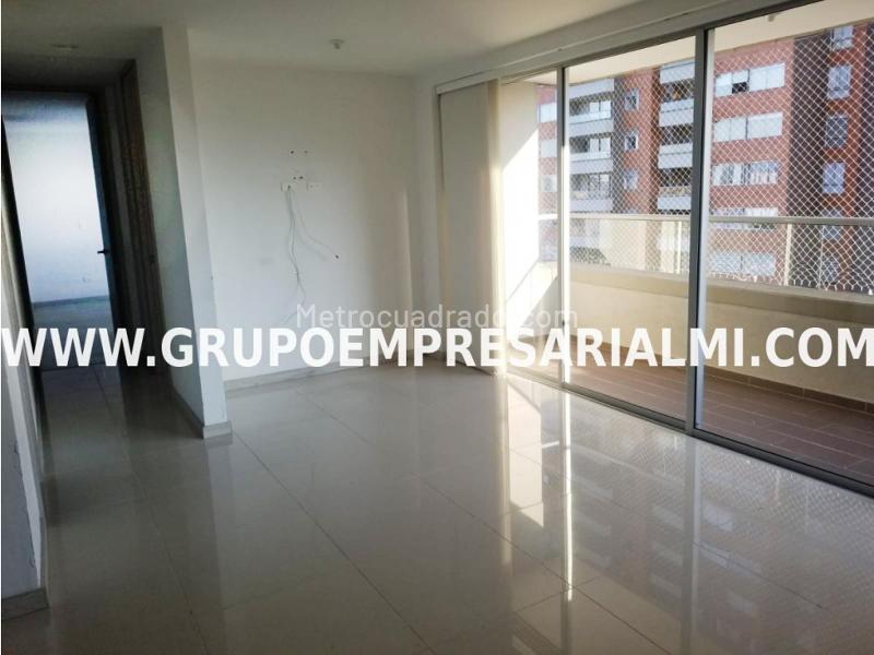 Spectacular 3BR Apartment in Calasanz - 9