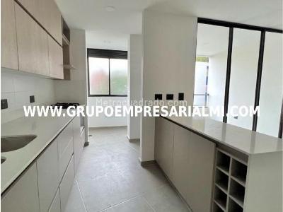 Apartamento de 3 alcobas en venta en La Castellana, Medellín, 90 m² · foto 13 de 20