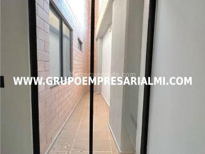 Apartamento de 3 alcobas en venta en La Castellana, Medellín, 90 m² · foto 16 de 20