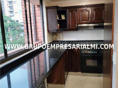 Apartamento de 3 alcobas en arriendo en Lalinde, Medellín, 166 m² · foto 3 de 20