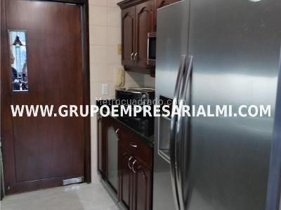 Apartamento de 3 alcobas en arriendo en Lalinde, Medellín, 166 m² · foto 6 de 20