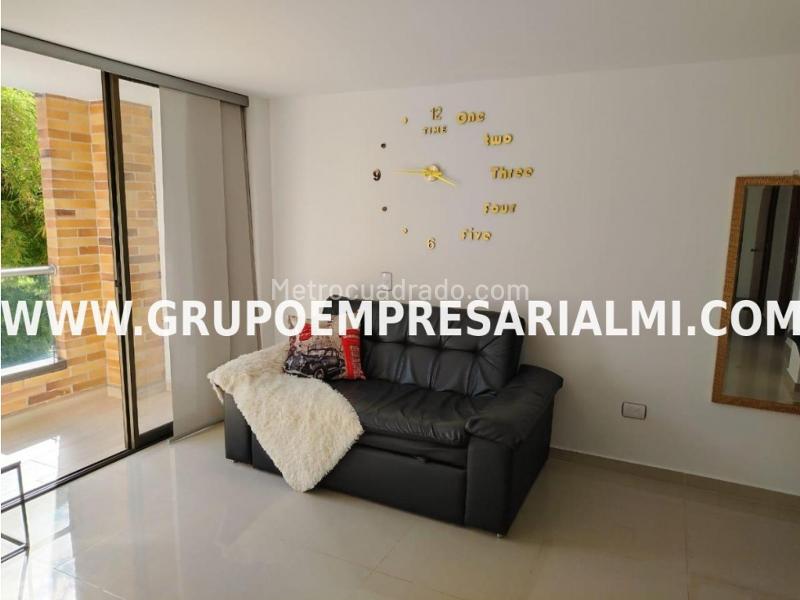Apartamento Amoblado de 3 Alcobas en Arriendo - Los Alcázares - 4