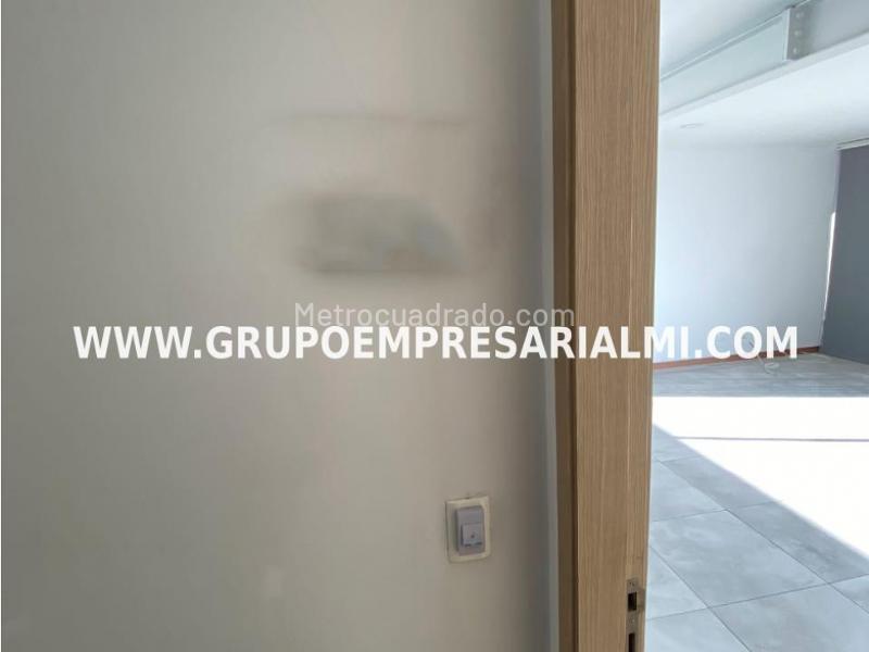 Apartamento de Lujo de 3 Alcobas en Loma del Indio - 7