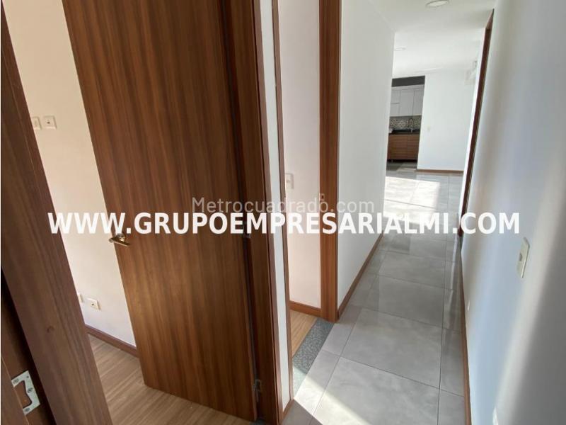 Apartamento de Lujo de 3 Alcobas en Loma del Indio - 9