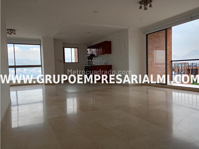 Apartamento Amplio de 3 Alcobas en El Poblado