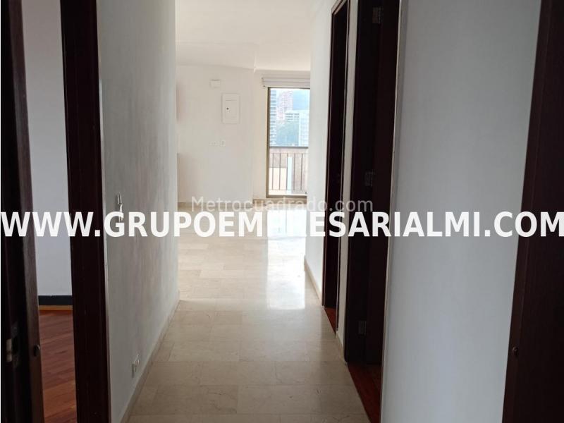 Apartamento Amplio de 3 Alcobas en El Poblado - 9
