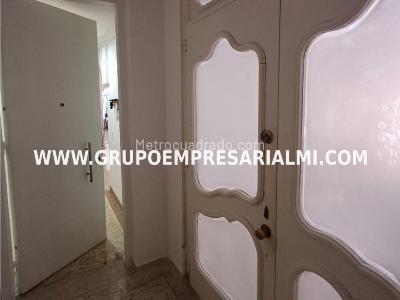 Apartamento de 3 alcobas en venta en Laureles, Medellín, 180 m² · foto 17 de 20