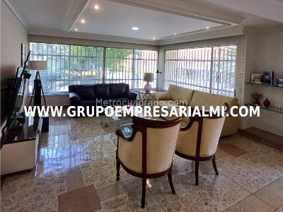 Apartamento de 3 alcobas en venta en Laureles, Medellín, 180 m² · foto 18 de 20