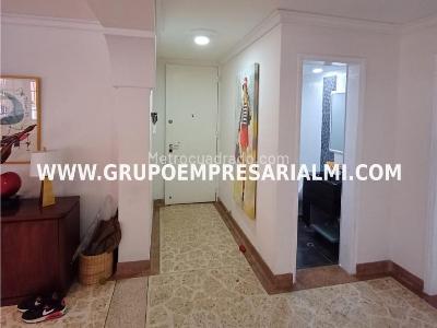Apartamento de 3 alcobas en venta en Laureles, Medellín, 180 m² · foto 6 de 20